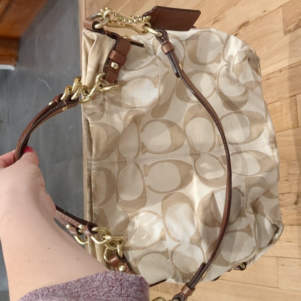 Authentic COACH Ottoman Brooke Pocketbook - Picture 12 of 12